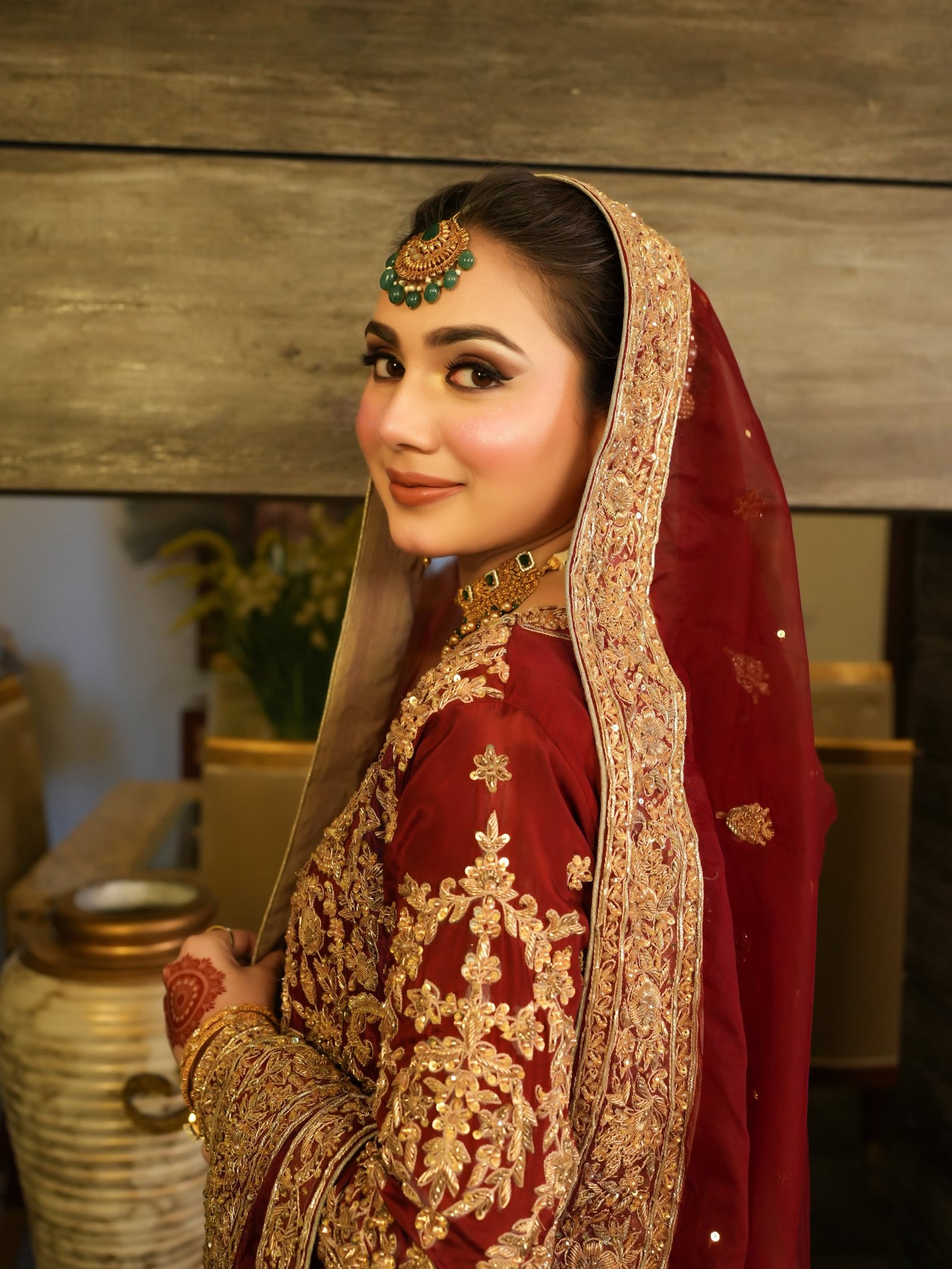 How to Choose the Best Bridal Makeup Artist in Lahore